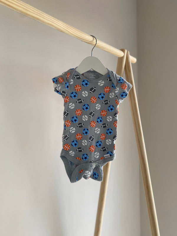 Onesie (6-9 Months)