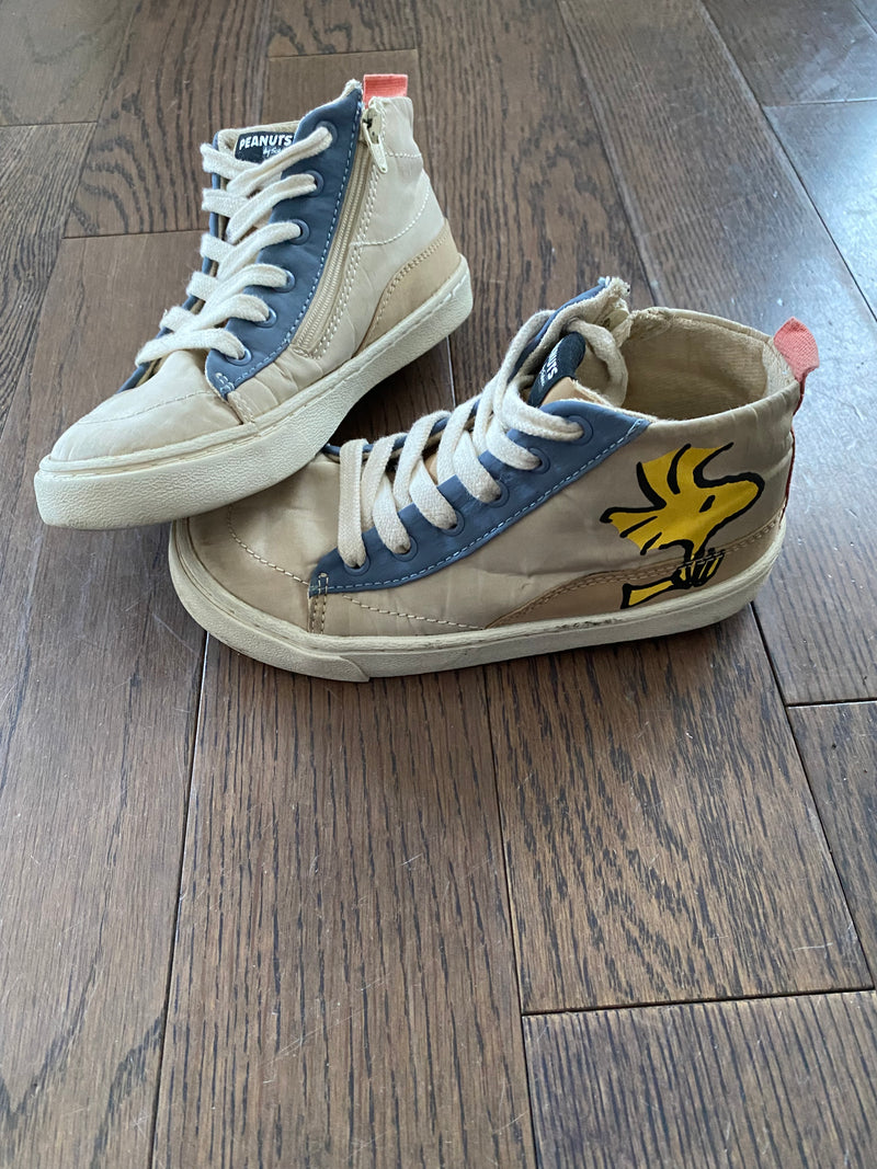 ZARA Peanuts Shoe’s (Size 11)