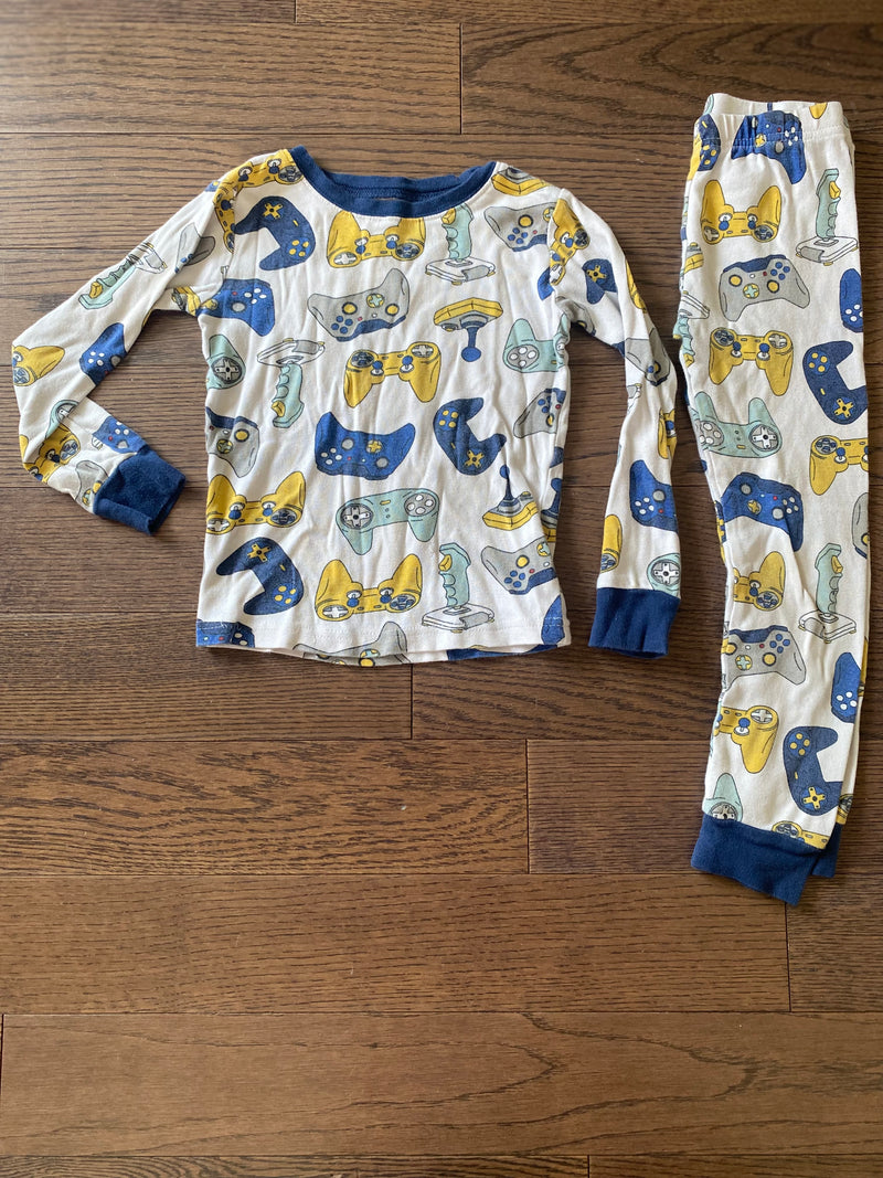CARTERS Pajamas (5 Years)