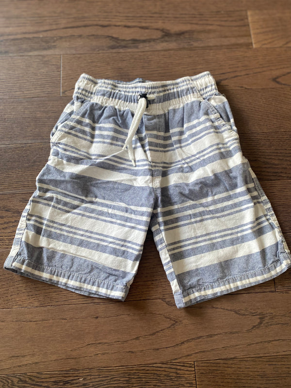 OSHKOSH Shorts ( 8 Years)
