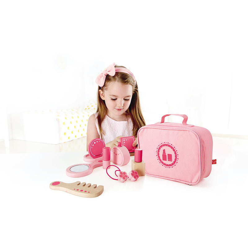 BEAUTY BELONGINGS – HAPE