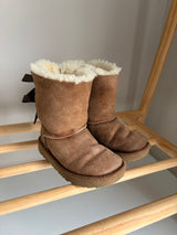 UGG (Size 9)