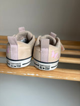 CONVERSE (Size 8)
