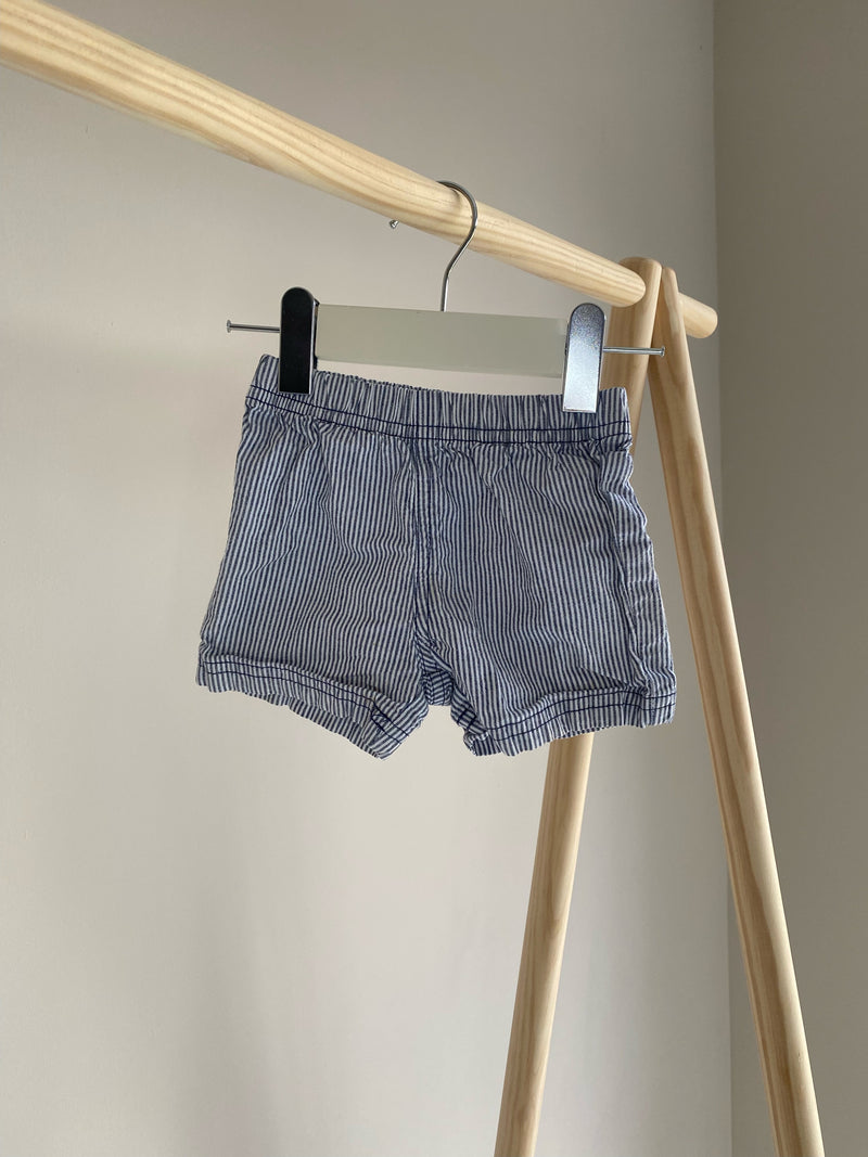 CARTERS Shorts (9 Months)