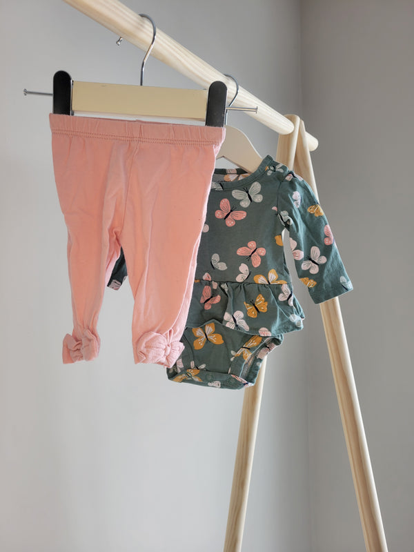 CARTER'S Outfit
