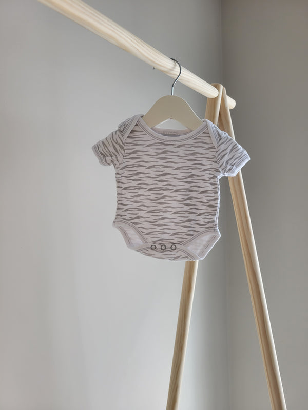 BEBE BONITO Onesie